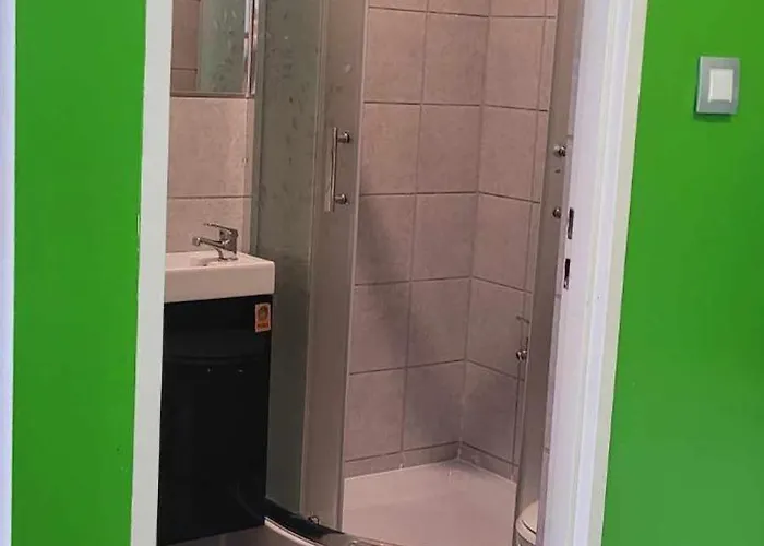 U Doroty Obok Zamku Sarny Apartment